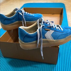 Dr. Scholl's Blue and White Sneakers